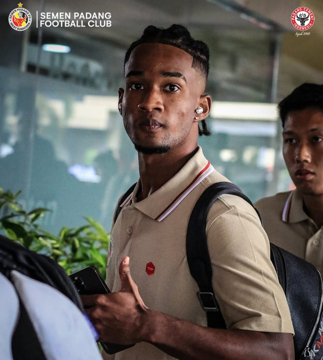 Ronaldo Kwateh, rekrutan anyar yang menunggu saat debut bersama SPFC (Foto: @semenpadangfc.id)